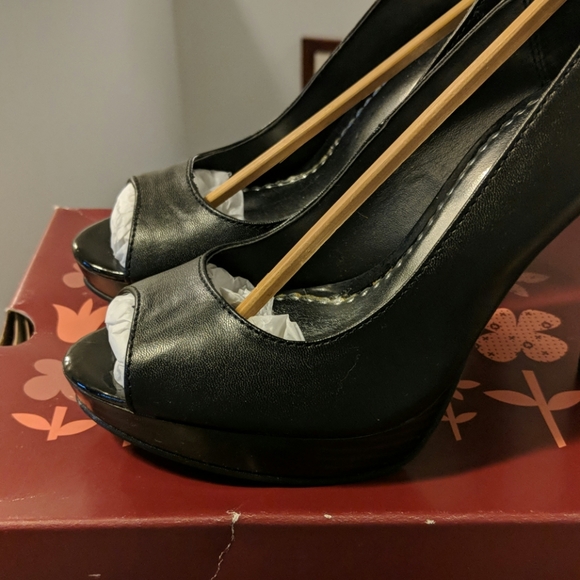 Peep toe high heels - Picture 3 of 4